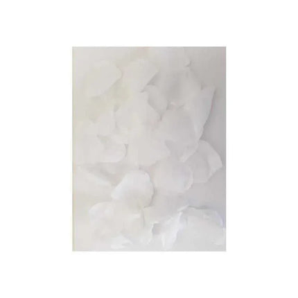 100 Petals White for romantic decor and intimate settings. Versatile and easy to use, perfect for scattering in any space.