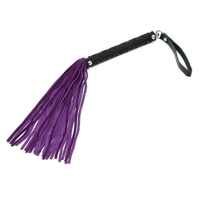 Flogger Purple 35 cm premium leather BDSM flogger with 30 purple strands for intimate play.