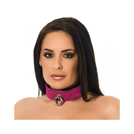 Woman wearing a purple Collar-Adjustable leather choker, highlighting comfort and style.