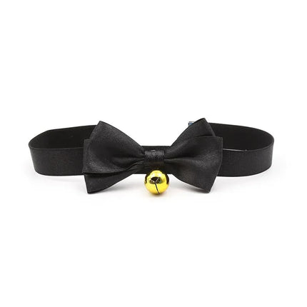 Collar with Bow and Bell 29 cm Size M Black featuring a striking black bow and bell for intimate role-playing and sensual elegance.
