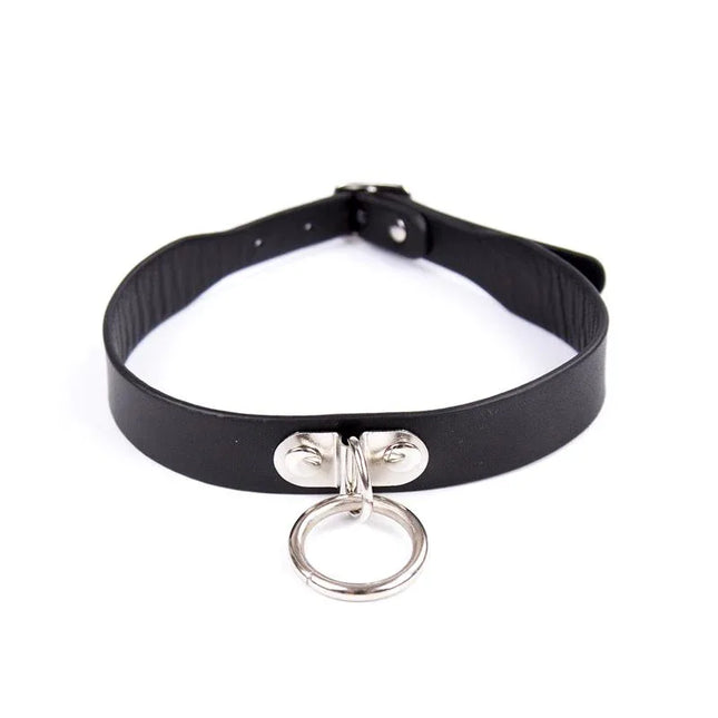 Collar Adjustable 43 cm Black with bold design and silver ring from Latetobed BDSM Line.