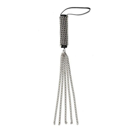 Flogger Metal 50 cm with chain tails and handle for BDSM play, offering 50 cm reach and durable metal construction.