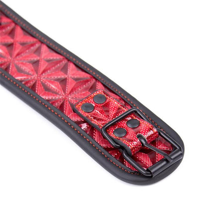 Adjustable Collar With Leash Diamond Vegan Leather in red, featuring soft-touch vegan leather with a diamond-patterned design and black buckles.