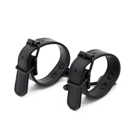 Beginner Adjustable handcuffs with removable chain for comfort and control, ideal for couples exploring intimacy.