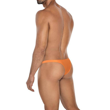 C4MSPX07 Slip Capri Copper Spring in action showcasing its comfort and color for versatile wear by men.