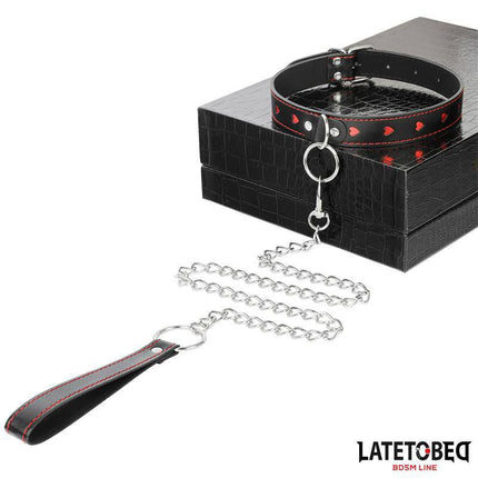 Latetobed collar with Leash 52 cm in PU and metal, featuring adjustable fit and stylish design for BDSM play.