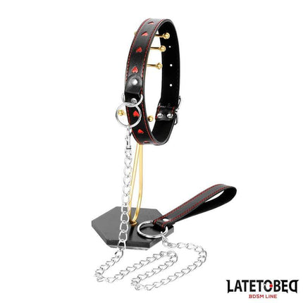 Latetobed collar with Leash 52 cm set featuring PU material, adjustable collar, and durable metal leash for BDSM play.