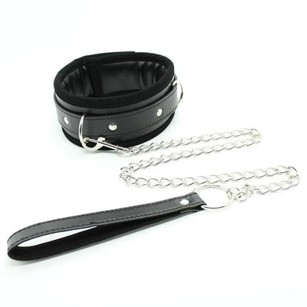 Collar with Metal Leash and Pedded Interior Black, BDSM accessory featuring a detachable chain and padded for comfort and control.