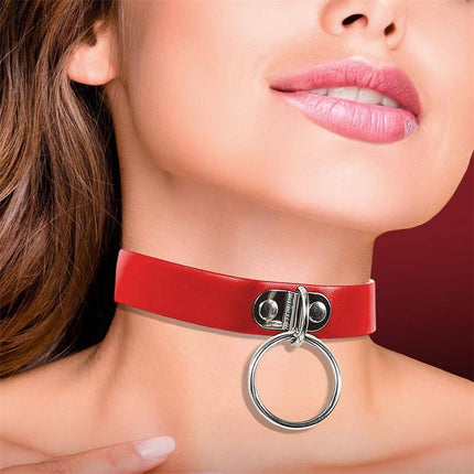 Close-up of Collar with Ring Vegan Leather One Size in red on a neck, showcasing bold style and nickel-free design.