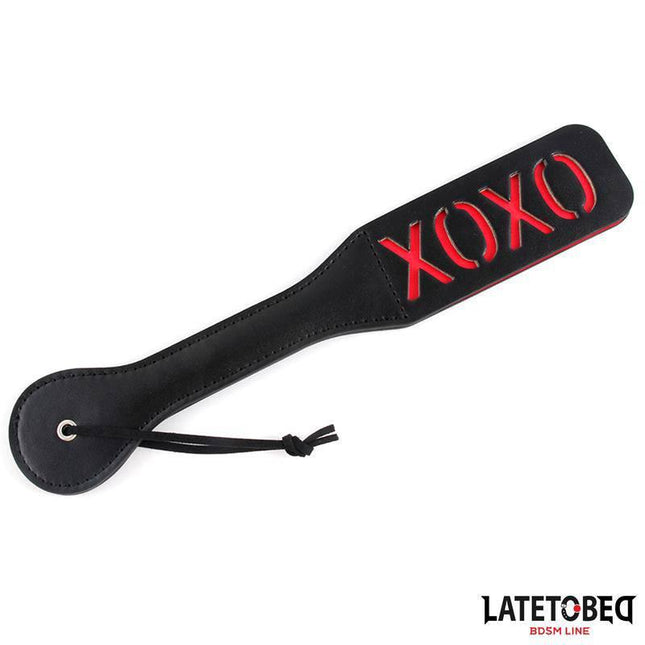 Double Layers Paddle XOXO 32 CM from Latetobed BDSM Line with two-layer PU design, featuring "XOXO" in black and red.
