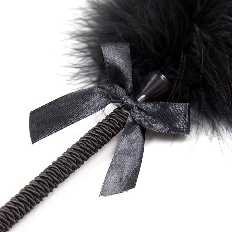 Feather Tickler with Bow 25 cm Black - secretsextoys.store