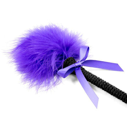 Feather Tickler with Bow 25 cm Purple from Latetobed BDSM Line, designed for sensory play with feathers and a decorative bow.