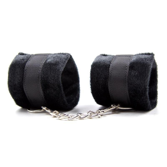 Handcuffs with Velcro with Long Fur Black for intimate play, featuring soft and luxurious design for comfort and adjustable fit.