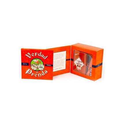 Juego Verdad o Prenda box set with book and accessories displayed.