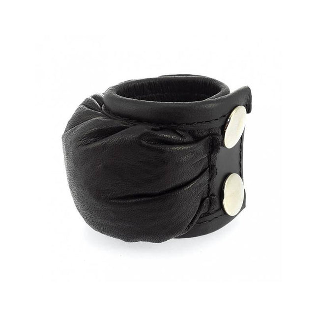 Leather Ballstrecher with 35 mm diameter featuring premium leather and three adjustable pressure buttons for comfort and secure wear.