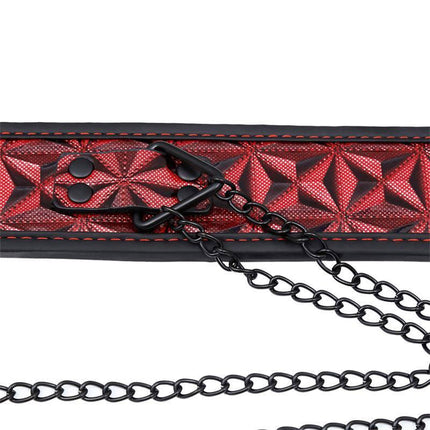 Close-up of llar with Nipple Clamps Diamond Vegan Leather showing premium design and metal chain for secure fit.