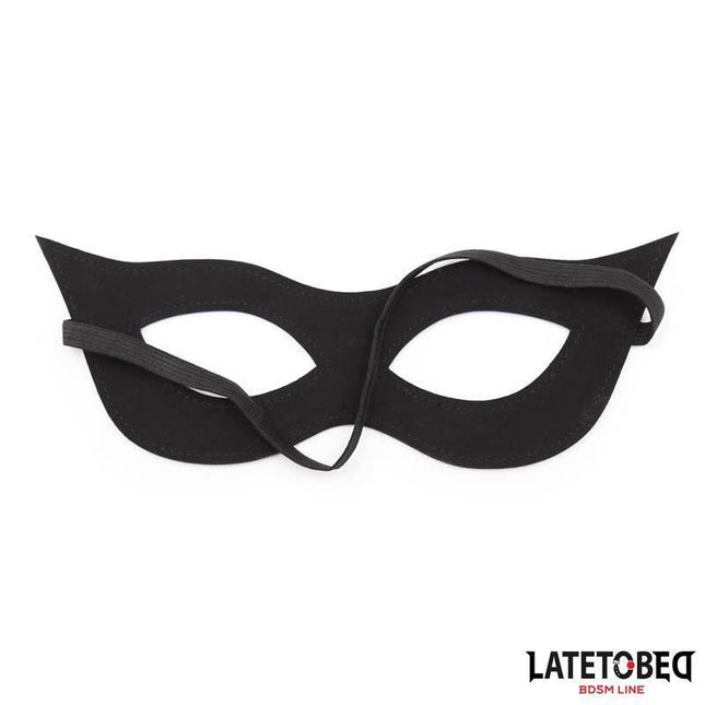 Black PU Eye Mask for comfortable sleep, ideal for blocking light and reducing distractions during naps and travel.