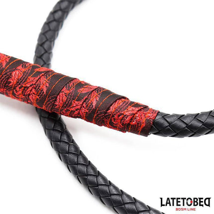 Scandal Whip 110cm by LATETOBED in red and black, braided design, lightweight and elegant, for couples seeking new sensations.
