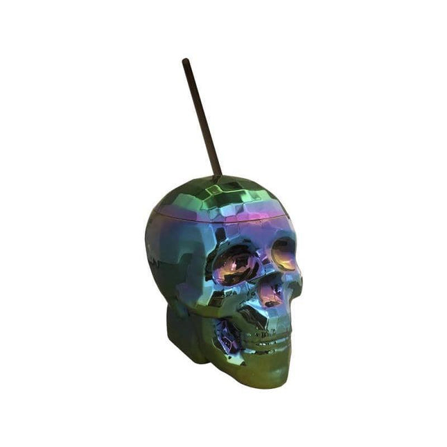 Skull Cup Oil Slick with straw, ideal for Halloween parties and bold gatherings.
