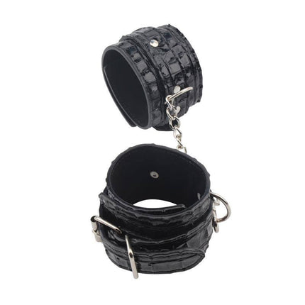 Surrender Ankle Restraints 35.5 cm with adjustable PU cuffs and removable chain