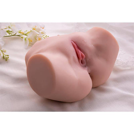 Tracy Masturbator with Vibration 2.9 kg, realistic dual-opening design for intense pleasure, soft TPR texture, waterproof and versatile.