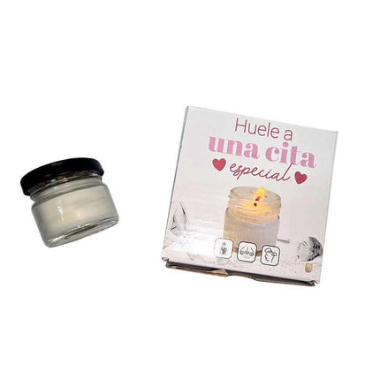 vainilla-scented massage candle with packaging from Diverty Sex