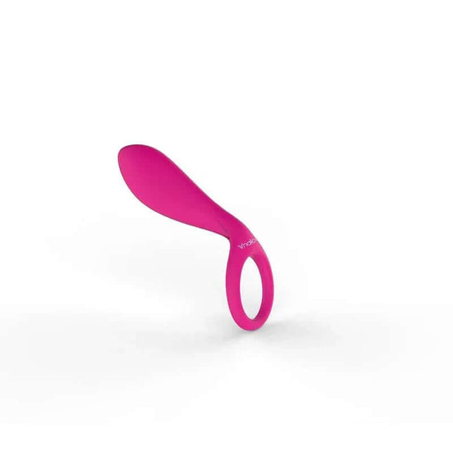 Vibrating Ring Tango Fuchsia in ergonomic silicone design, waterproof for couples and solo play, shown in vibrant fuchsia color.