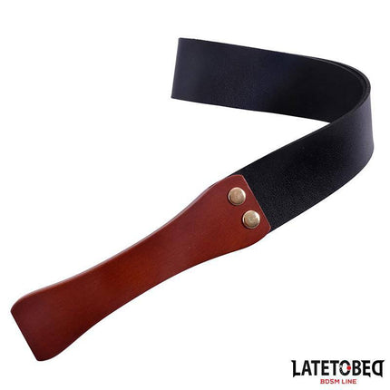 Wooden handle paddle 47 cm from Latetobed BDSM Line, PU surface over wooden core, designed for intense sensations.